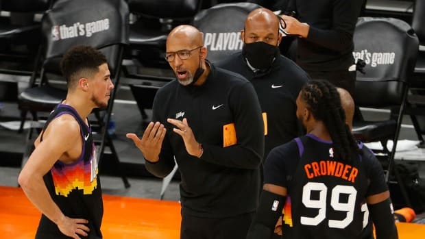 monty-williams-devin-booker-coy-snub